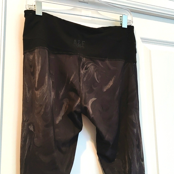 A&F leggings Size L - Picture 5 of 5
